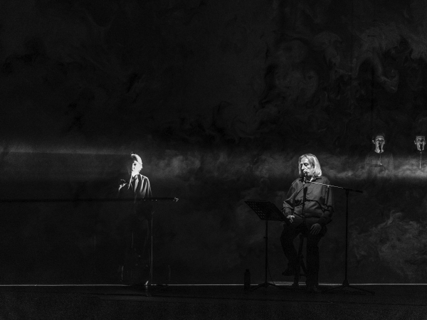 Η «Νέκυια» με τον Αγγελάκα πάει Θεσσαλονίκη: Η «Οδύσσεια» με πλήκτρα, φωνές και μουσικό πριόνι