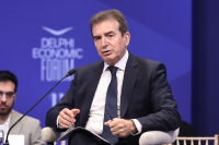Νομοθετική ρύθμιση για τα ηλεκτρικά πατίνια προανήγγειλε ο Χρυσοχοΐδης: «Θα ήθελα να απαγορευτούν»