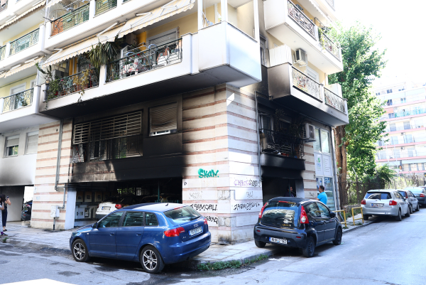 Το Μαξίμου εργαλειοποιεί την επίθεση κατά στελεχών της ΝΔ στοχοποιώντας τον Τσίπρα