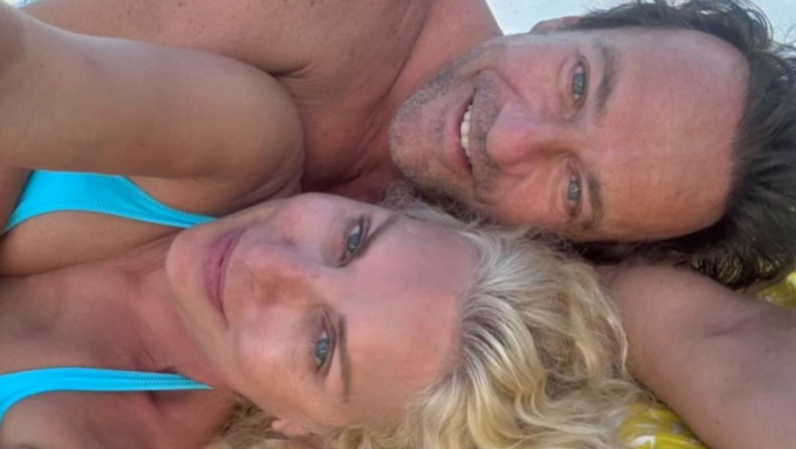 Βίντεο από τη βόλτα της Ελένης Μενεγάκη στην Ιθάκη με σκάφος