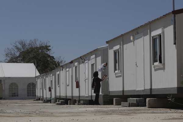 Έκτακτη χρηματοδότηση 12,7 εκατ. ευρώ στην Ελλάδα για εγκαταστάσεις υποδοχής προσφύγων