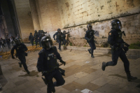 Πογκρόμ στην Ισπανία: Νεοναζί με ρόπαλα, «ανθρωποκυνηγητό» για μετανάστες