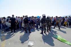 Μικροσυμπλοκές μεταξύ Σύρων και Αφγανών στο λιμάνι του Πειραιά