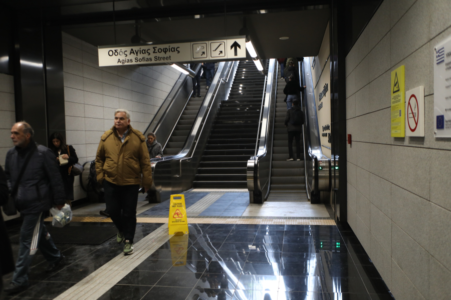 Ξαναβγήκαν οι κουβάδες στο μετρό Θεσσαλονίκης