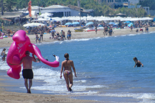 Καιρός: 3 περιοχές έσπασαν το φράγμα των 40 βαθμών - Έρχεται νέο κύμα αφόρητης ζέστης από 10/6