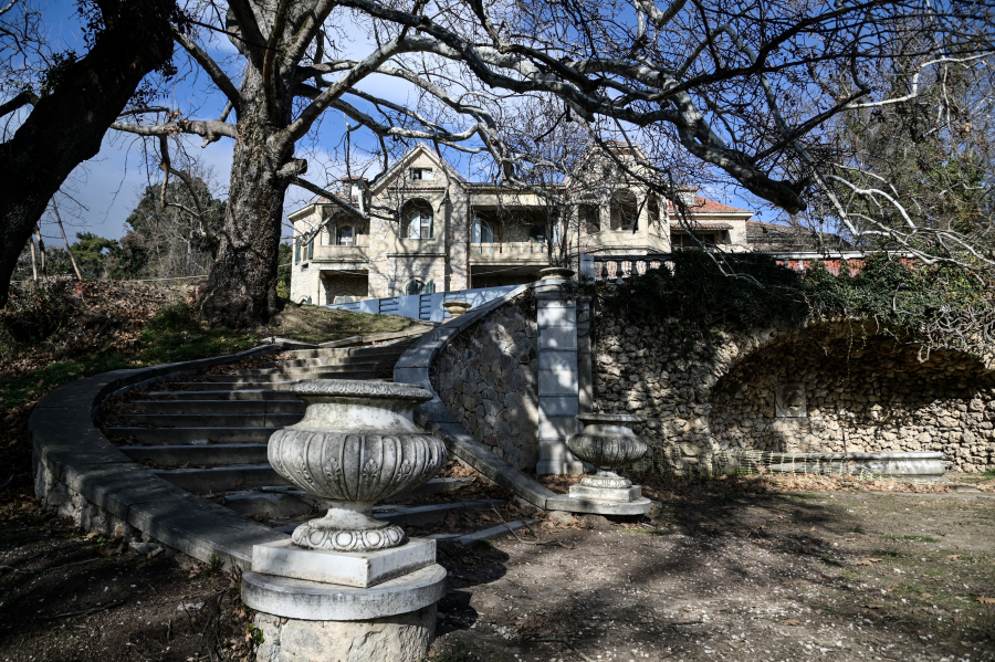 Τατόι: Στη δημοσιότητα τα πολύτιμα αντικείμενα που βρέθηκαν στο ανάκτορο