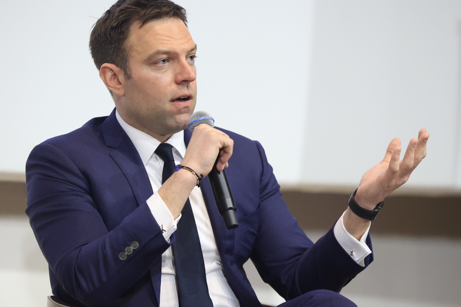 Το φλερτ Κασσελάκη με Χαριλάου Τρικούπη συνεχίζεται