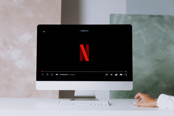 Netflix: Οι αλλαγές που ετοιμάζει για μείωση της συνδρομής