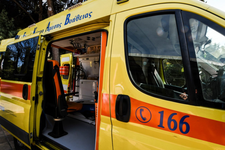 Χαλκίδα: Εργατικό δυστύχημα σε βιομηχανική εγκατάσταση – Παρασύρθηκε από φορτηγό