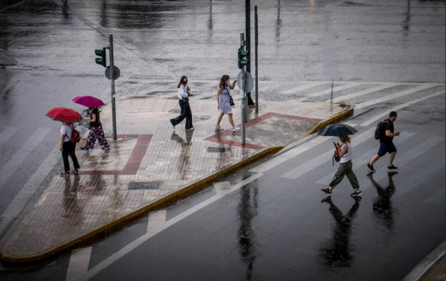 Αλλάζει ο καιρός: Έρχεται το πρώτο φθινοπωρινό κύμα με ισχυρές βροχές και καταιγίδες, ποιες περιοχές θα «χτυπήσουν» τα ισχυρά φαινόμενα