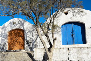 Chios και Kythira Pass 2026: Ξεκινούν σήμερα οι αιτήσεις για voucher διακοπών έως 300 ευρώ