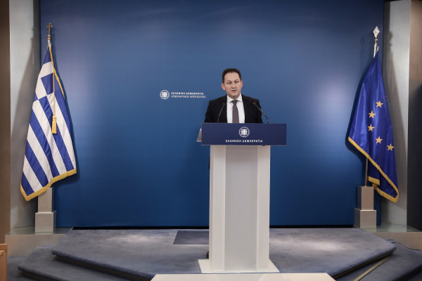 Κορονοϊός: Νέα μέτρα για την είσοδο στη χώρα από τα χερσαία σύνορα ανακοίνωσε ο Πέτσας