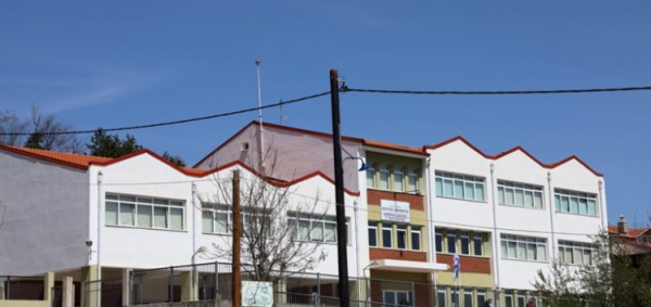 Φλώρινα: Επιστολή συλλόγου γονέων έφτασε στο Μαξίμου - Δόθηκε λύση στο πρόβλημα φωτισμού του σχολείου