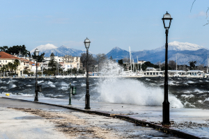 Meteo: Έρχονται άνεμοι έως και οκτώ μποφόρ - Ο καιρός αύριο σε χάρτες