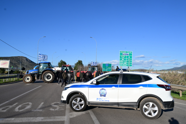 Μπλόκα αγροτών: Σε ποια σημεία των εθνικών οδών υπάρχουν εκτροπές κυκλοφορίας;