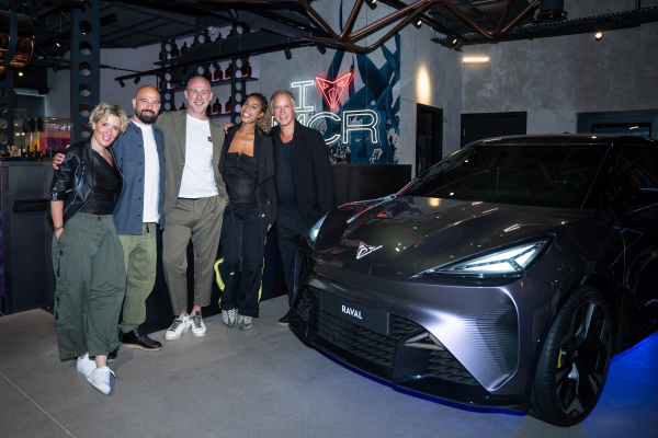 H CUPRA άνοιξε το πρώτο City Garage της στο Μάντσεστερ