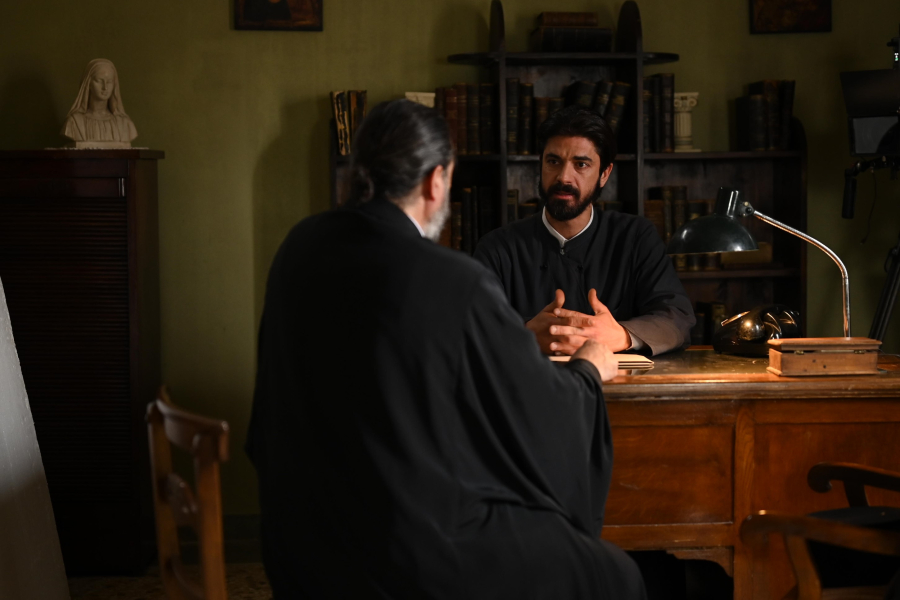 «Άγιος έρωτας»: Ο Αρχιερατικός Επίτροπος καταφθάνει στη Στέρνα