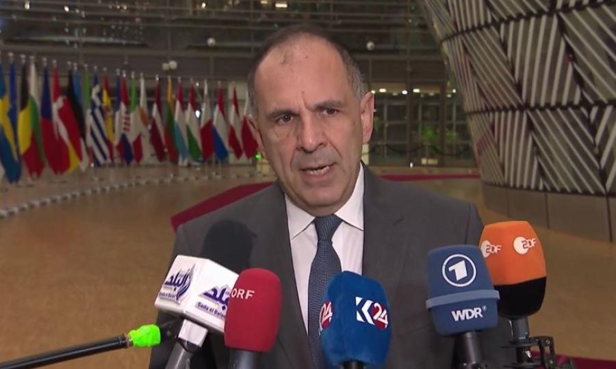 Γεραπετρίτης: Η ανθρώπινη αξιοπρέπεια και η απώλεια ανθρώπινων ζωών δεν έχουν χρώμα και εθνικότητα