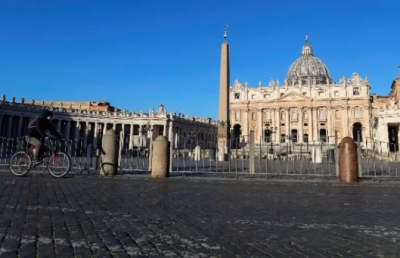 Βατικανό: Η ομοφυλοφιλία δεν είναι αδίκημα