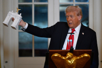 Αγωγή στον Τραμπ για την αίθουσα χορού στον Λευκό Οίκο