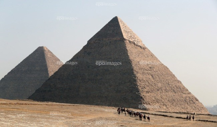 Ανακάλυψαν κρυφό διάδρομο στη Μεγάλη Πυραμίδα της Γκίζας