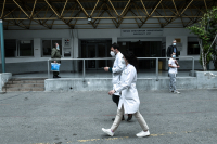 Αστυνομία εισέβαλε στη ΜΕΘ του Ευαγγελισμού και προσήγαγε εργαζόμενη