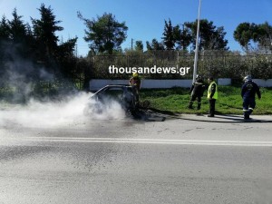Θεσσαλονίκη: Αυτοκίνητο τυλίχθηκε στις φλόγες- Σώθηκε ο οδηγός (pics)