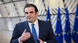 Από το Costa Navarino στη G7: Πυκνό πρόγραμμα διεθνών επαφών για Πιερρακάκη