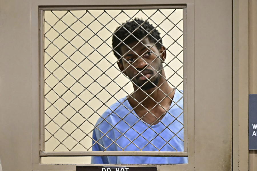 Lil Nas X: Οι πρώτες φωτογραφίες μετά τη σύλληψή του - 75.000 η εγγύηση για τον ράπερ