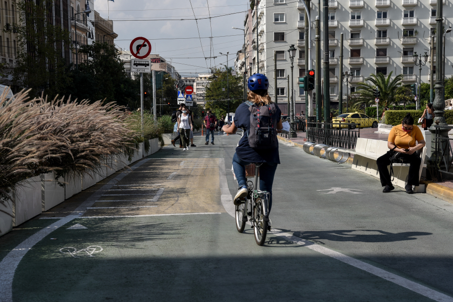 ΕΤΑΔ: Έπεσαν οι υπογραφές για δημιουργία ποδηλατοδρόμου και πεζόδρομου στην Αθηναϊκή Ριβιέρα