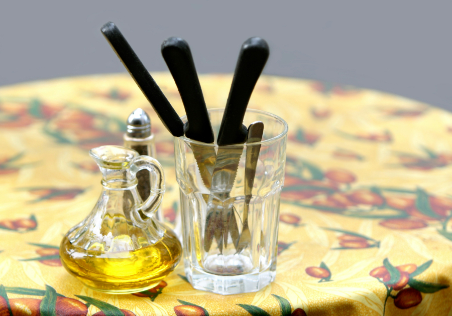 Σοκαριστική έρευνα στη Γαλλία: Ανέλυσαν 22 ελαιόλαδα και βρήκαν σε όλα παράγωγα πετρελαίου