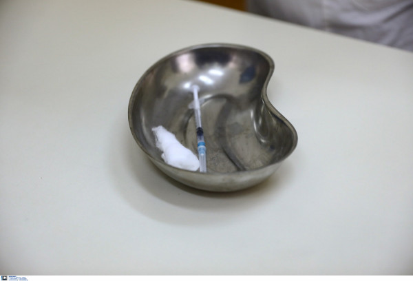 Κοντοζαμάνης: Σε τέσσερις φάσεις ο εμβολιασμός στα νησιά