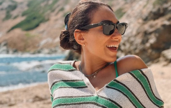 Ευρυδίκη Βαλαβάνη – Γρηγόρης Μόργκαν: Βόλτα στην παραλία με τον γιο τους