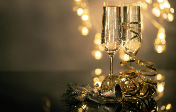 Πρωτοχρονιά 2025: Πόσο κοστίζουν στους Έλληνες οι διακοπές στο εσωτερικό και πόσο στο εξωτερικό