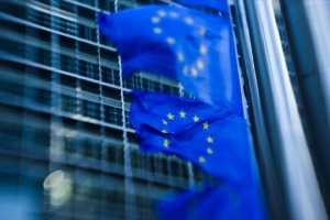 Κομισιόν: Σημαντική πρόοδος στο Eurogroup για το «κλείσιμο» της αξιολόγησης