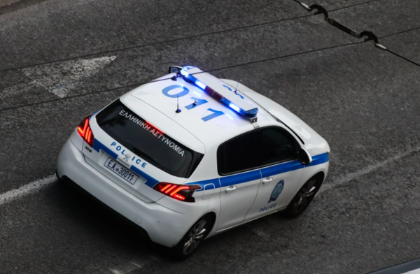 Άγριο έγκλημα στο κέντρο της Αθήνας - Άνδρας βρέθηκε μαχαιρωμένος και δεμένος