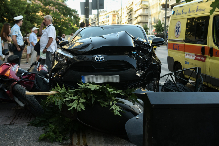 Αμπελόκηποι: Παράσυρση πεζών στην Κηφισίας - 2 τραυματίες