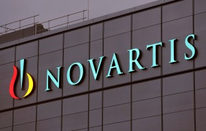 Novartis: "Συνεργαζόμαστε με τις ελληνικές και αμερικανικές αρχές για τη διαλεύκανση της υπόθεσης"
