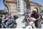 Έρχεται «κάρτα θορύβου» και πρόστιμα για μηχανάκια