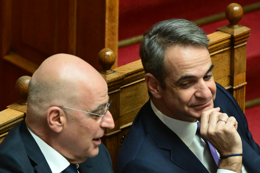 Δένδιας VS Μητσοτάκη: Πού θα τους οδηγήσει το χαμηλό βαρομετρικό στη σχέση τους;