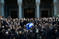 Επιτελικές συναντήσεις στο προαύλιο της Μητρόπολης