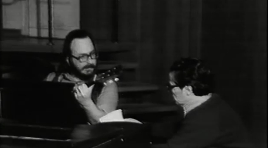 «Μ' αεροπλάνα και βαπόρια»: Το σχόλιο της Μπέλλου που έκανε τον Σαββόπουλο να κοκαλώσει