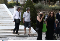 Με βερμούδα και σαγιονάρες στο Προεδρικό: Οι αντιδράσεις στα social media και η... λύση του μυστηρίου (βίντεο)