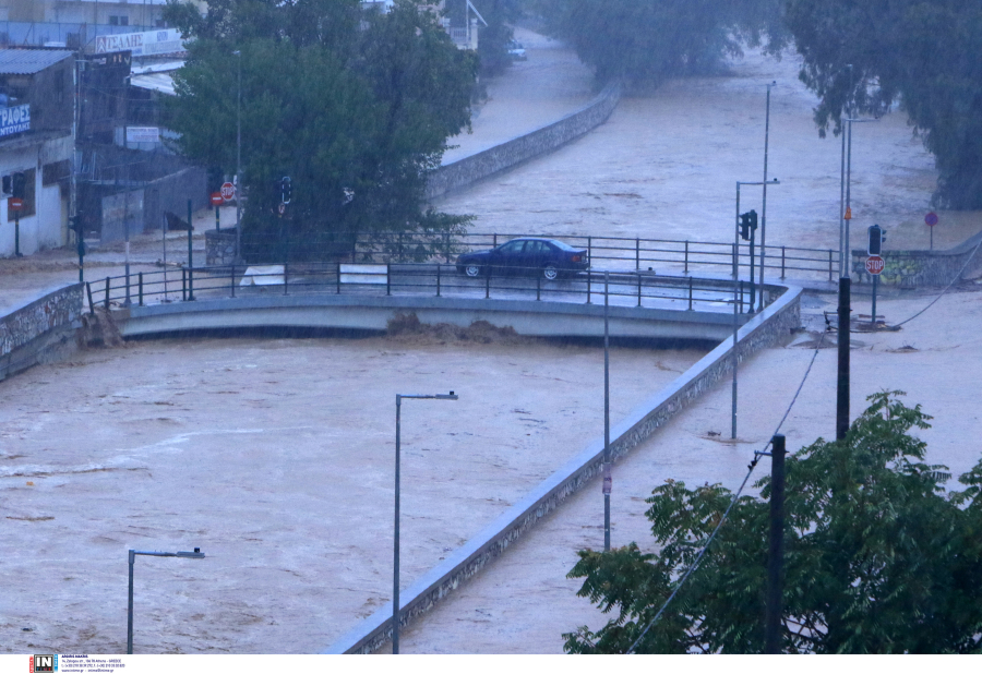 Κακοκαιρία Daniel: Εκκενώνεται το Γηροκομείο του Βόλου -Κατέρρευσε πτέρυγα