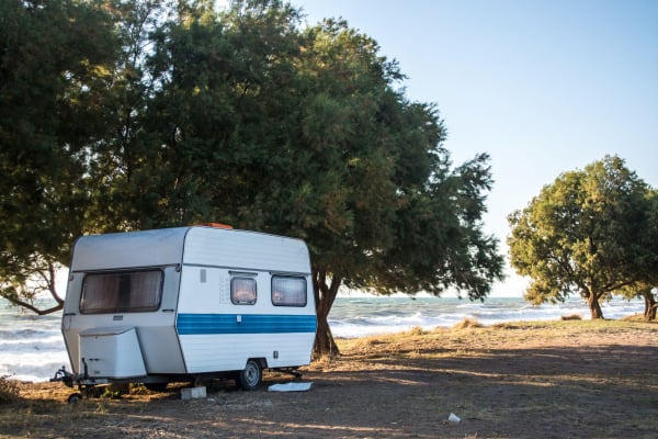 Τελευταία ευκαιρία για νομιμοποίηση τροχόσπιτων, τρέιλερ και ρυμουλκούμενων