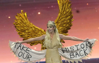 Miss Universe 2025 –Χατζηπαύλου: Τα χρυσά φτερά και το μήνυμα «take our history back»
