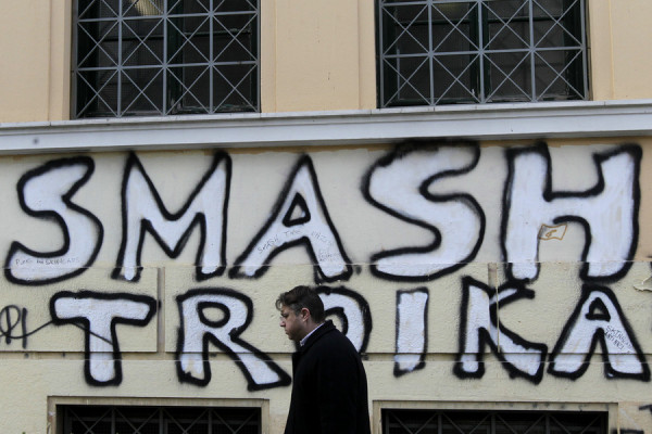 Corriere della Sera: Η Τρόικα βγάζει τις χειροπέδες και φεύγει από την Αθήνα