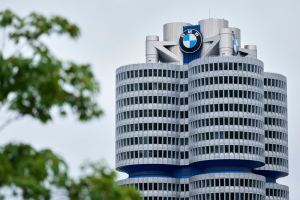 H ΒMW «κόβει» 8.000 θέσεις εργασίας μέχρι το τέλος του 2027