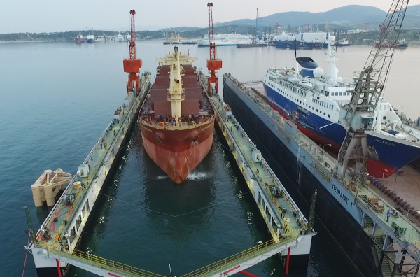 Εργατικό ατύχημα στο Πέραμα: Με εγκαύματα στο νοσοκομείο εργαζόμενοι