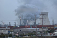 Ιρανικός πύραυλος χτύπησε το διυλιστήριο πετρελαίου Bazan στη Χάιφα